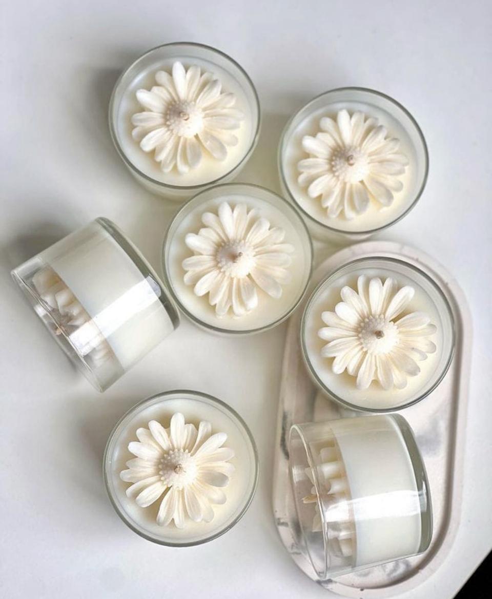 Daisy Glass Candle